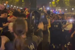 太陽報：歐冠決賽后巴黎街頭爆發(fā)大規(guī)模騷亂，超過235人被逮捕