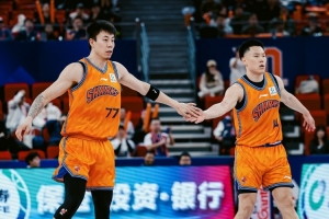 體壇周報(bào)：總決賽33分慘案背后，是國內(nèi)球員發(fā)揮云泥之別